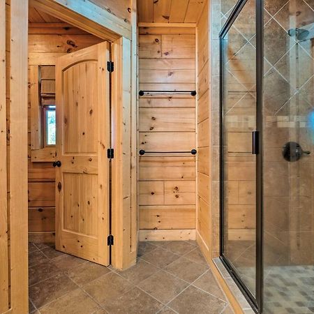 Pigeon Forge Cabin With Brand New Hot Tub And Views! Sevierville Exterior photo