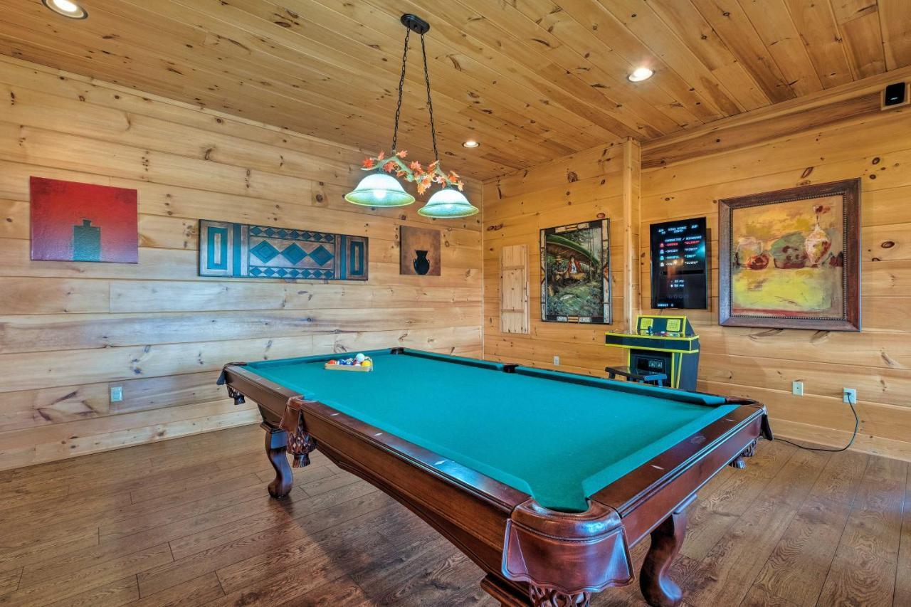 Pigeon Forge Cabin With Brand New Hot Tub And Views! Sevierville Exterior photo