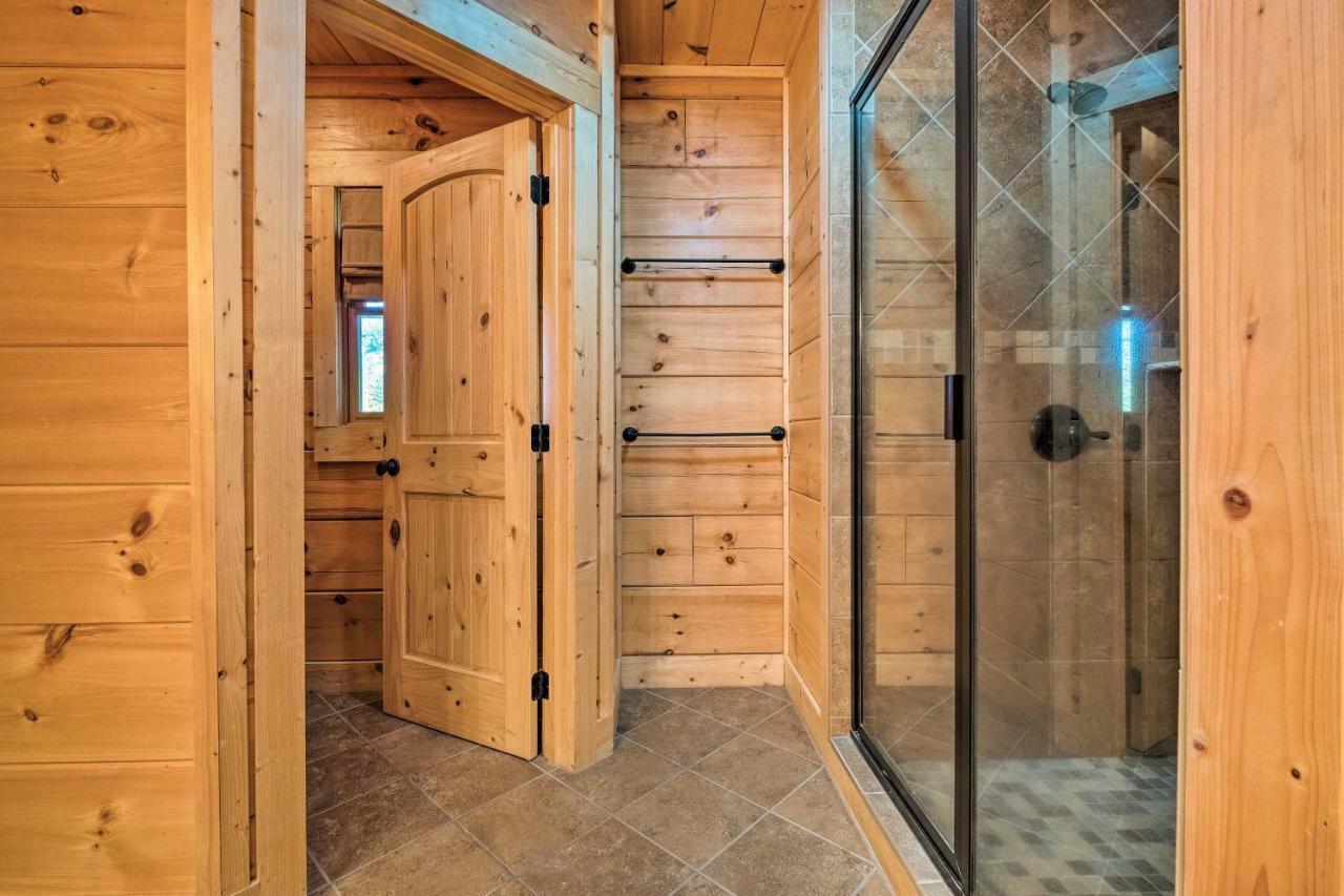 Pigeon Forge Cabin With Brand New Hot Tub And Views! Sevierville Exterior photo